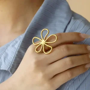 Hollow flower ring