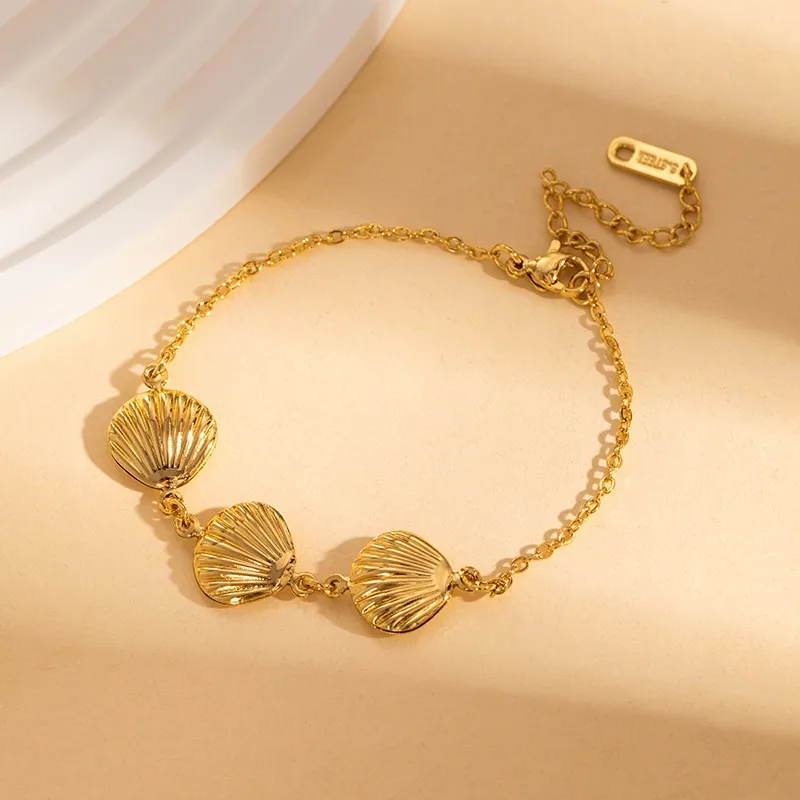 Shells bracelet