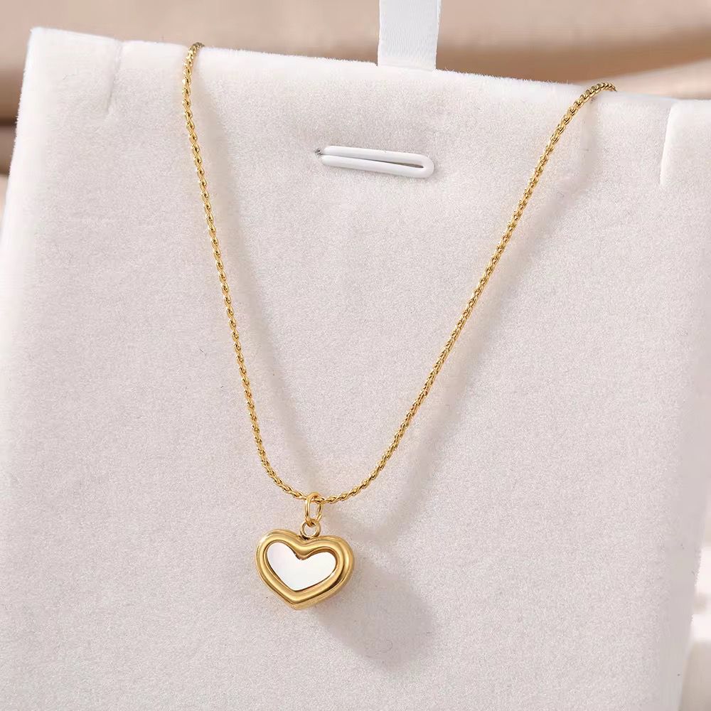Heart Pearl Necklace