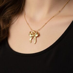 Bow necklace