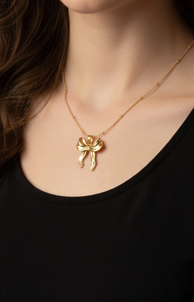 Bow necklace