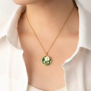 Round flower stainless steel necklace