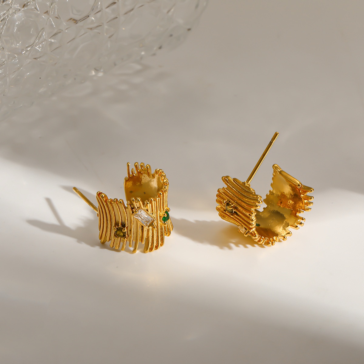 Stainless hammered stud rhinestone earrings - Image 2