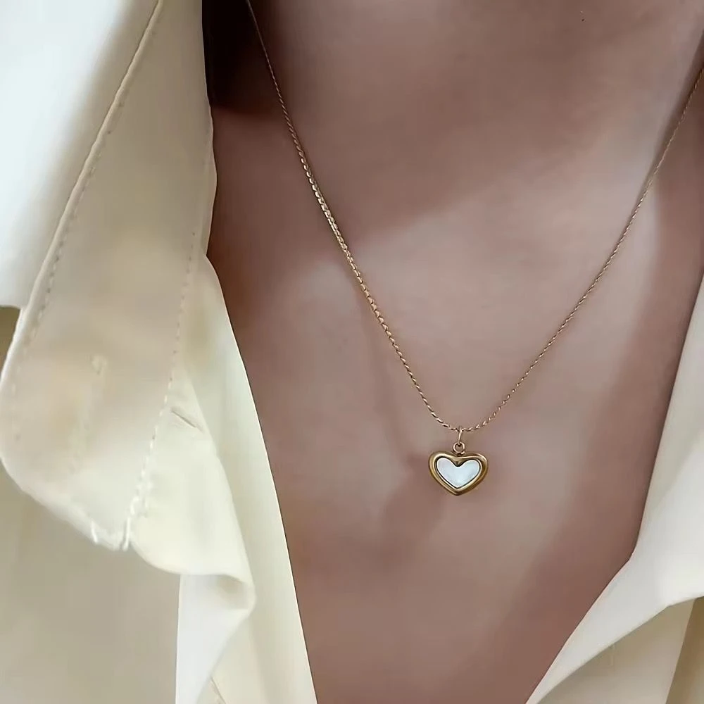 Heart Pearl Necklace - Image 2