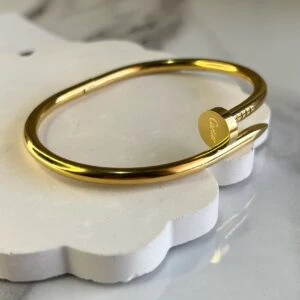 Nail Handcuff