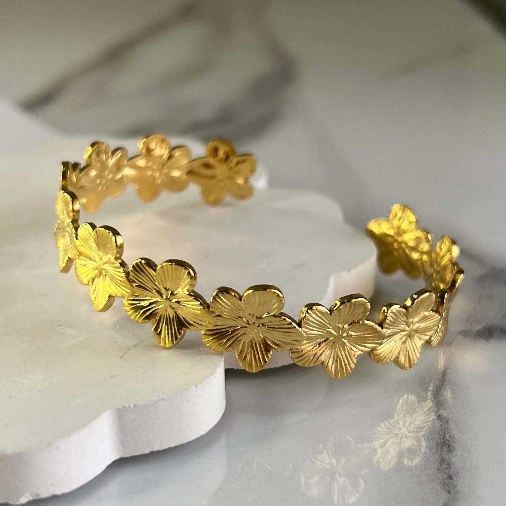 Chunky Gold Flower Open Bangle