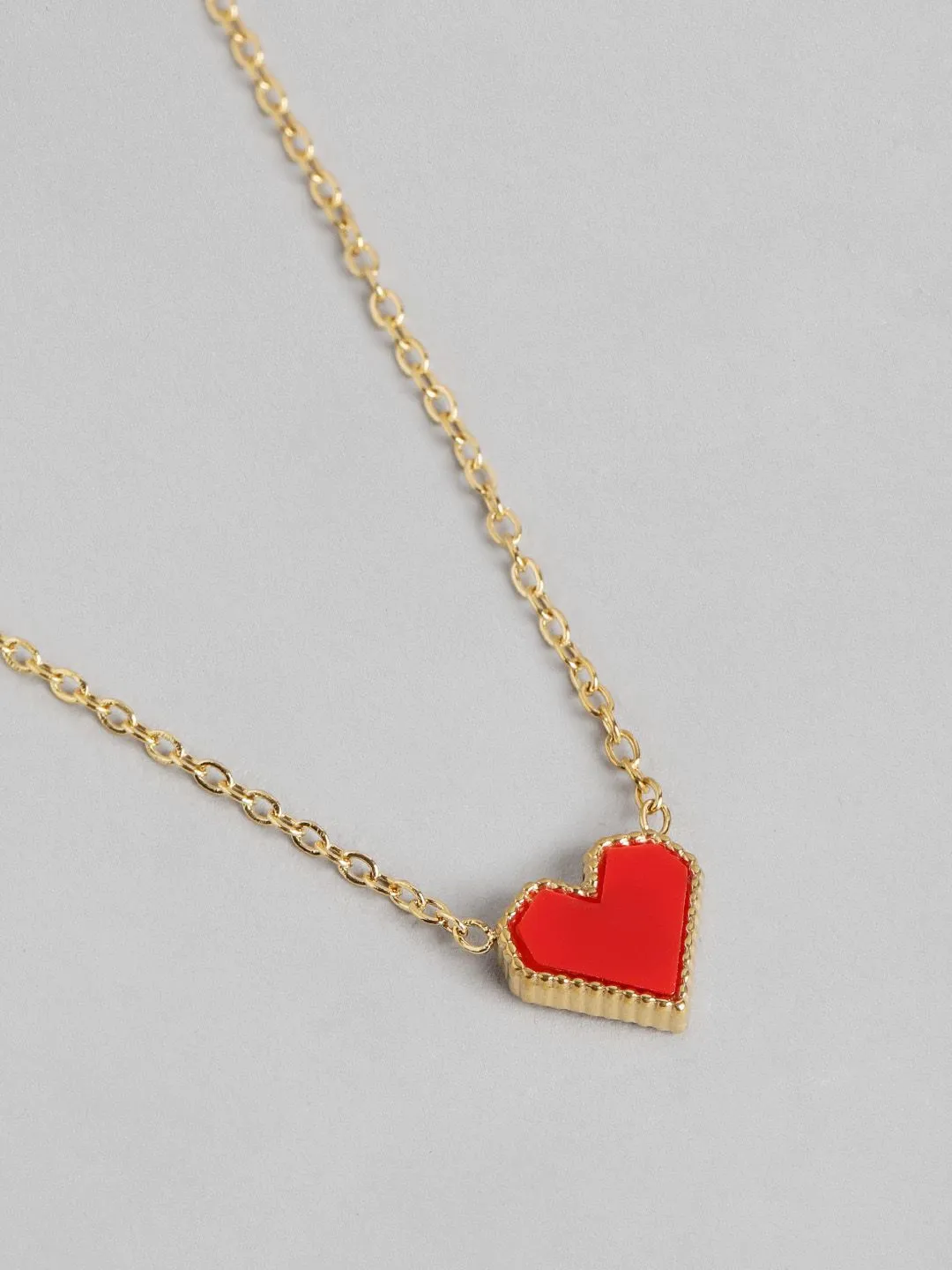 Red heart pendant