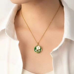 Round flower stainless steel necklace